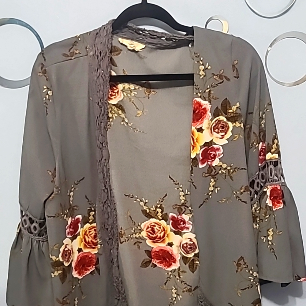 Cardigan - Picture 2 of 4